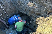 Устранение порыва водопровода по адресу ул. К. Кайсенова 119/1.